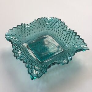 Vintage Glass Trinket Jewelry Candy Dish Wavy Lovely Teal Color Excellent
